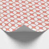 Modernes korallenrotes geometrisches Packpapier (Ecke)