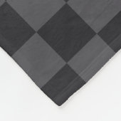 Modernes kroatisches Schwarz-Grau-Schachbrett-Must Fleecedecke (Ecke)