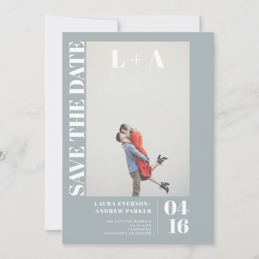Modernes, kühn staubblaues erstes Foto Save the Da Save The Date (Vorderseite)