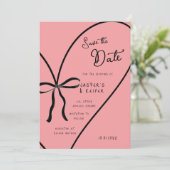 Modernes, kühne Herz-Bow-Foto-Hochzeit retten das Einladung (Stehend Vorderseite)