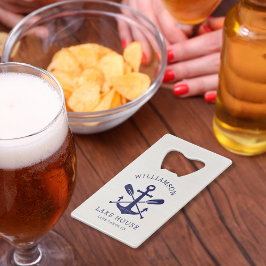 Modernes Lake House Familienname Nautic | Navy Blu Geldbeutel Flaschenöffner