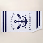 Modernes Lake House Familienname Nautic White Blue Strandtuch (Vorderseite)