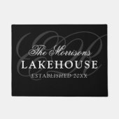 Modernes Lakehouse Newlyweds Monogram Black Fußmatte (Vorderseite)