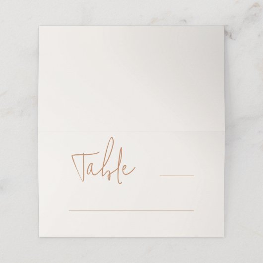 Modernes Lässiges Script Earthy Wedding Platzkarte (Außenseite Aufgefaltet)