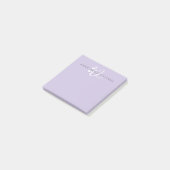 Modernes Lavendel-Weiß-Script-Monogramm Post-it Klebezettel (angewinkelt)