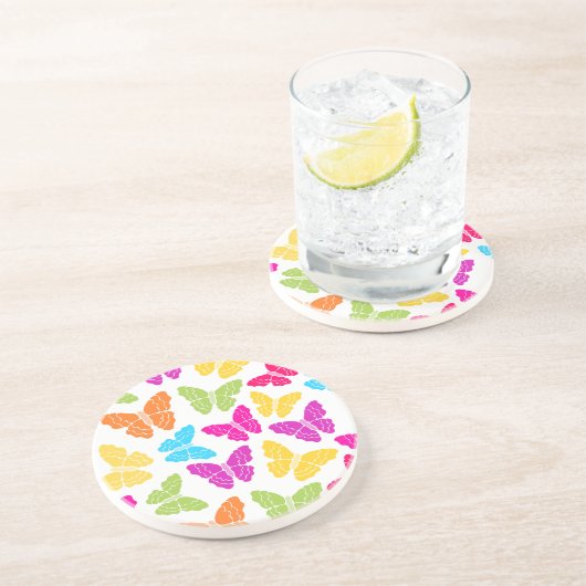 Modernes, lebendiges Rainbow Butterfly Niedliches  Getränkeuntersetzer (Seite)