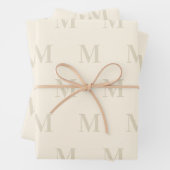 Modernes, leicht beigefarbenes Sand Minimalistisch Geschenkpapier Set (Beispiel)