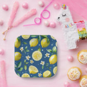 Modernes lemonblaues Blumenskript-Brautparty Pappteller (Party)