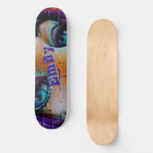 Modernes Lila Blue Graffiti Girl Custom Skateboard (Vorderseite)