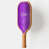 Modernes, Lila gebürstetes Metall mit Silver Monog Pickleball Schläger (Links)