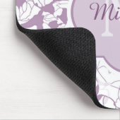 Modernes lila Girly mit Blumenmonogramm mit Namen Mousepad (Ecke)