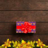 Modernes lila Herzmuster Geschenkpapier