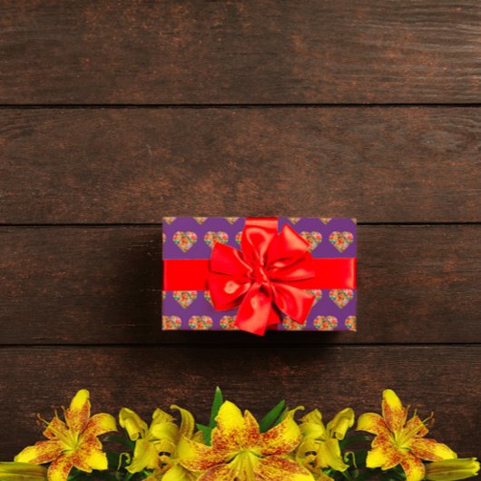 Modernes lila Herzmuster Geschenkpapier