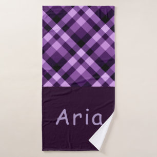 Modernes Lila Kariertes Monogramm Badetuch Badehandtuch