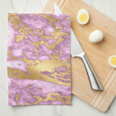 Modernes Lila und goldenes Marmormuster Geschirrtuch (Viertel Falte)