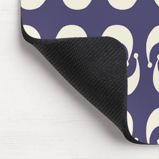 Modernes Lila, weißes, doppelmondfarbenes Moonmust Mousepad (Ecke)