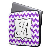 Modernes Lila Zickzack Monogramm 15" Notebook-Gehä Laptopschutzhülle (Vorderseite Links)