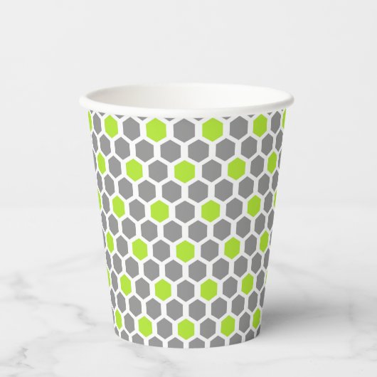 Modernes Lime Green Gray Hexagon-Muster Pappbecher (Vorderseite)