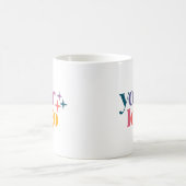 Modernes Logo mit weißer Markenbezeichnung Kaffeetasse (Mittel)