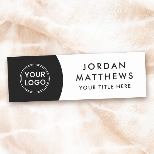 Modernes Logo, Name und Titel schwarz und weiß Namensschild