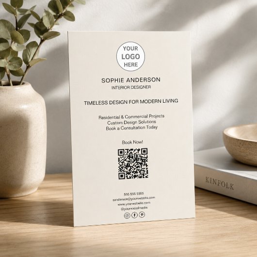 Modernes Logo QR Minimalistisches Professionelles  Flyer