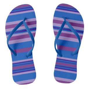 Modernes Mauve Lila Blue Navy Striping Muster Badesandalen