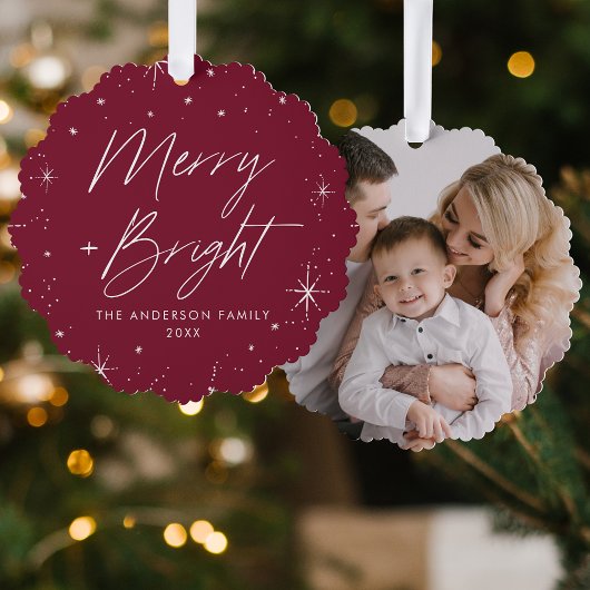 Modernes Merry and Bright Burgundy Holiday Foto Ornament Karte
