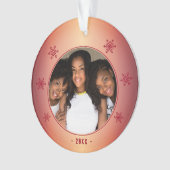 Modernes Metallisches Rotes Schneeflocken-Foto Ornament (Vorderseite)