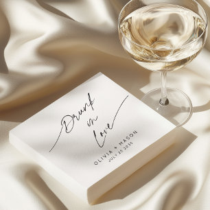 Modernes Minimal Betrunken in der Liebe Whimsical  Serviette