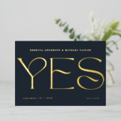 Modernes Minimal Blue Typografy Wedding Rett Date Folieneinladung (Stehend vorne)