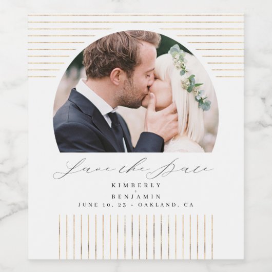 Modernes Minimal Bohemisches Save the Date Foto Weinetikett (Einzelnes Label)