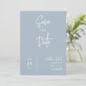 Modernes Minimal Dusty Blue Boho Save the Date Fot Einladung (Stehend Vorderseite)