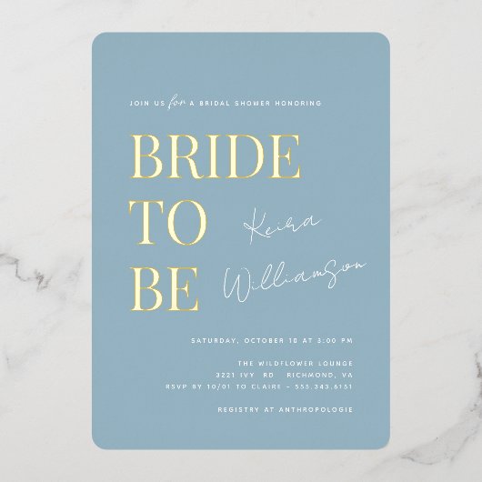 Modernes Minimal | Dusty Blue und Gold Brautparty Folieneinladung (Vorderseite)