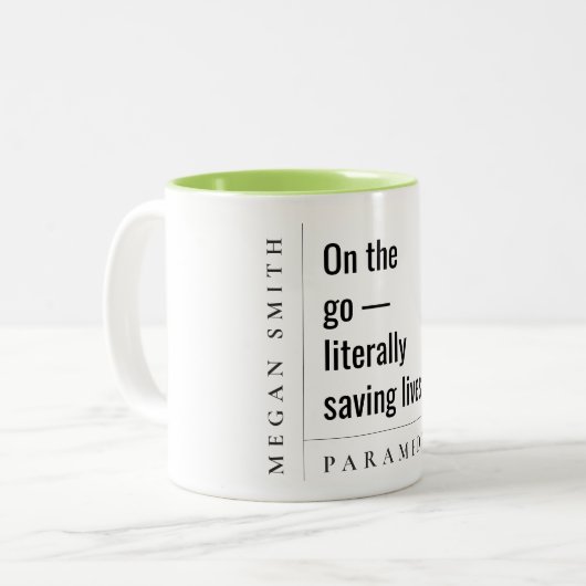 Modernes Minimal einfaches Motivierend paramedisch Zweifarbige Tasse (Vorderseite Links)