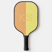 Modernes Minimal-Gelb-Orange-Monogramm Pickleball Schläger (Vorderseite)