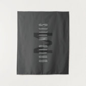 Modernes Minimal Monogram Design bearbeitbar Dunke Wandteppich (Vorderseite)