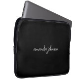 Modernes Minimal Schwarz-Weiß-Monogramm Laptopschutzhülle (Vorne Rechts)