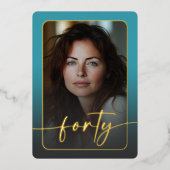 Modernes Minimal Türkis Foto Fortieth Birthday Folieneinladung (Vorderseite)