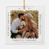 Modernes Minimal Wavy Verlobtes Foto Keramikornament (Rückseite)