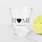 Modernes Minimal-Zuhause-Personalisiertes Geschenk Schnapsglas (Vorderseite)
