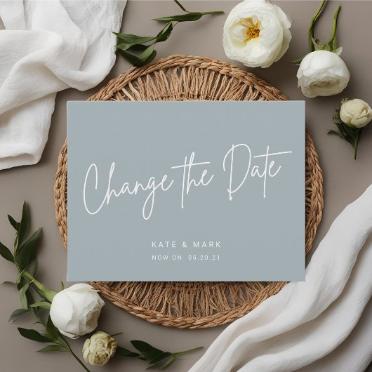 Modernes Minimalblau verändert die Ankündigung Postkarte