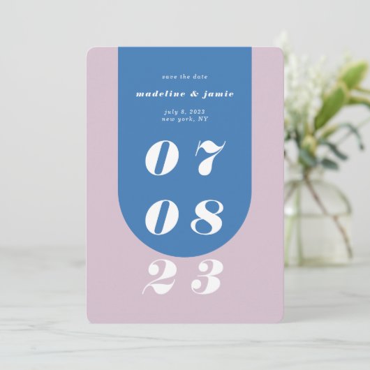 Modernes, minimales blaues, Lila Retro-Bogendatum Save The Date (Stehend Vorderseite)