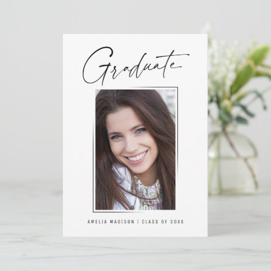 Modernes, minimales, einzigartiges Ink Script Grad Ankündigung (Stehend Vorderseite)