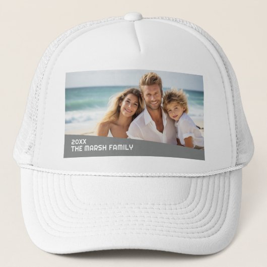 Modernes Minimales Foto mit Diagonal-Farbblock Truckerkappe (Vorderseite)