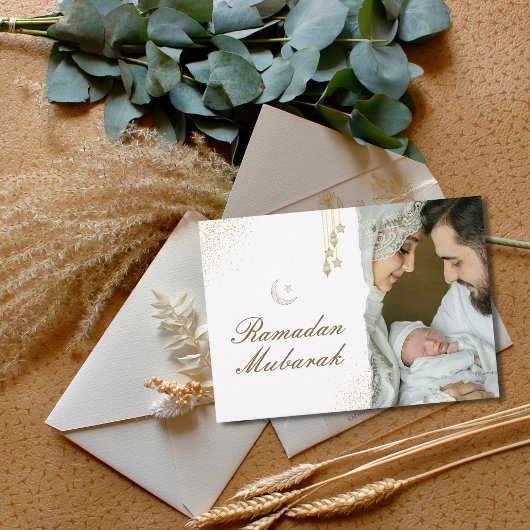 Modernes minimales islamisches Ramadan Mubarak-Fot Mitteilungskarte