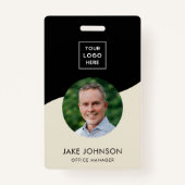 Modernes minimales QR Code Abzeichen für Beige Mit Ausweis (Vorderseite)