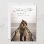 Modernes, minimales Script-Foto für Hochzeiten spe Einladung (Vorderseite)