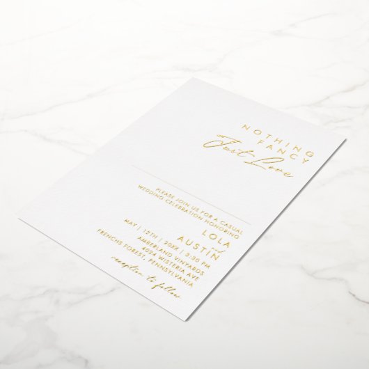Modernes Minimalgold Nichts Extravagant nur Liebe Folieneinladung (Gedreht)