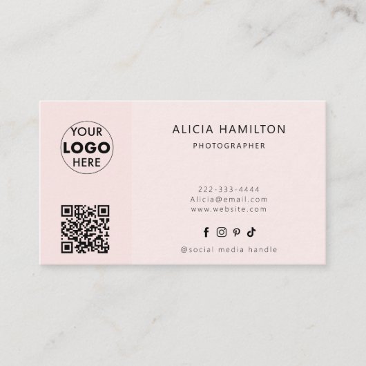 Modernes Minimalistisch | QR-Code und Logo | Rosa Visitenkarte (Vorderseite)