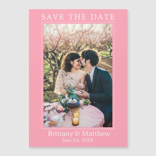 Modernes Minimalistisch rosa Magnetic Save the Dat Magnetkarte (Vorderseite)